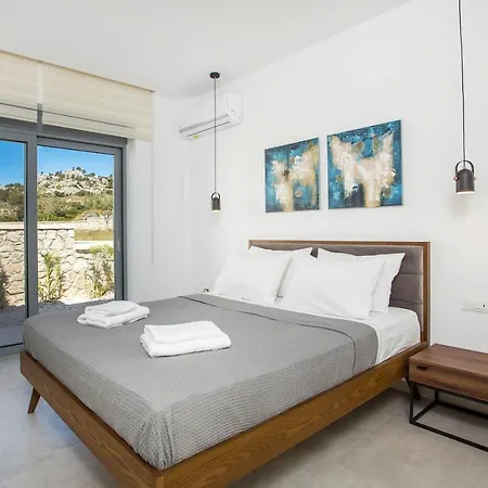 Your House In Rhodes Willa *